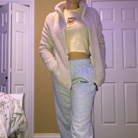 Fuzzy zip up - Picture 2 of 3